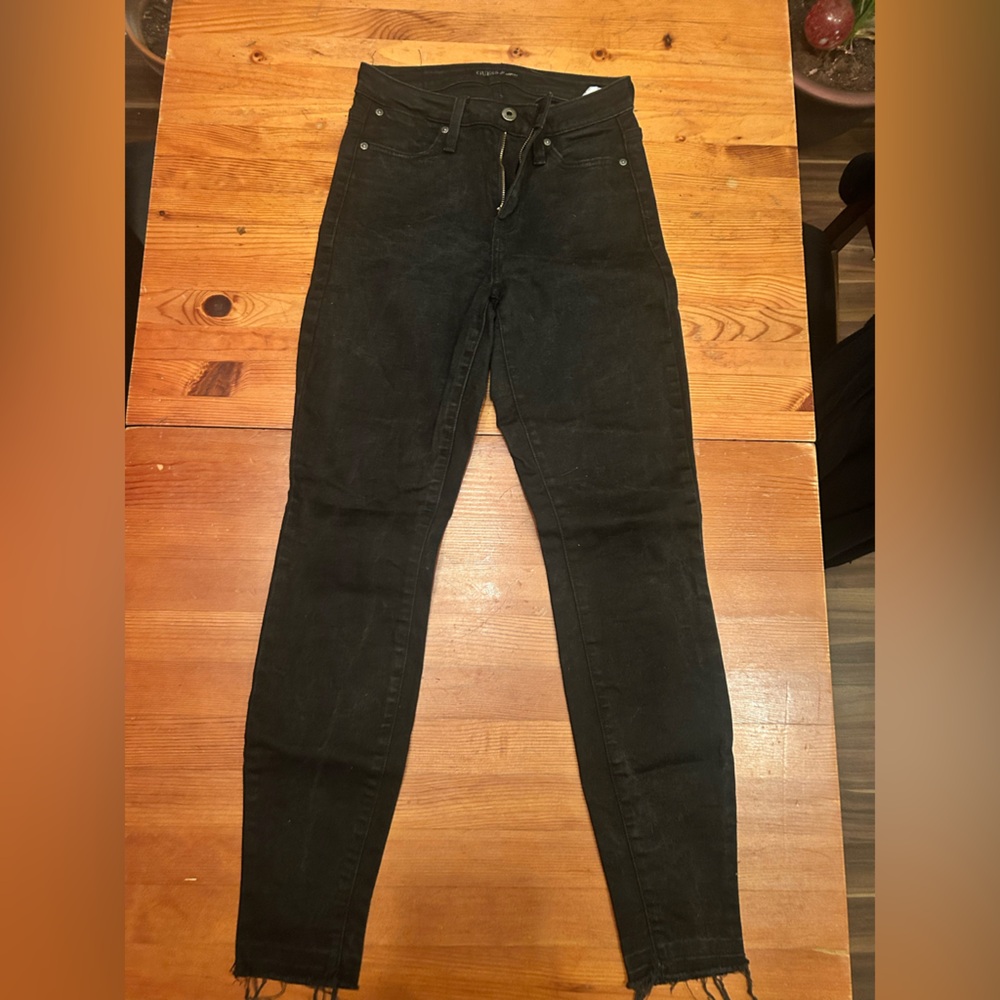 Guess women's Dark Skinny Jeans